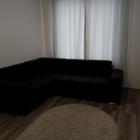 Gil Apartments, On Mynaiska 18 ウージュホロド エクステリア 写真